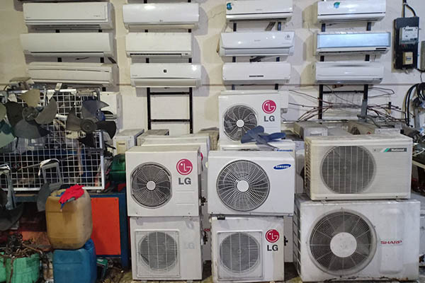 jual beli barang bekas ac surabaya, lelang barang bekas kabel besi tua surabaya, jual beli komputer bekas surabaya, jual beli barang bekas ups battery surabaya, jual beli rombeng surabaya